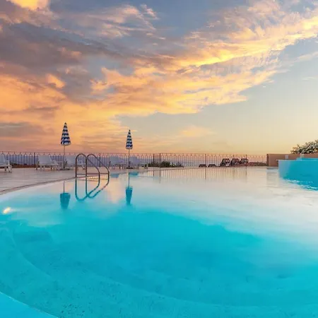 Ground Floor With Swimming Pool *