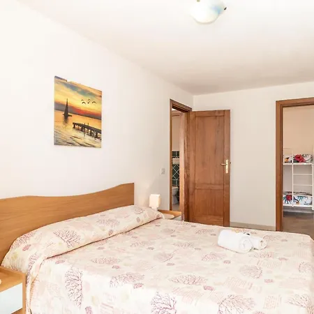 Ground Floor With Swimming Pool
