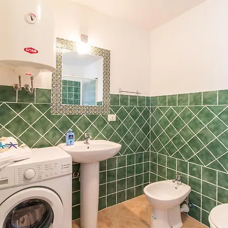 Ground Floor With Swimming Pool